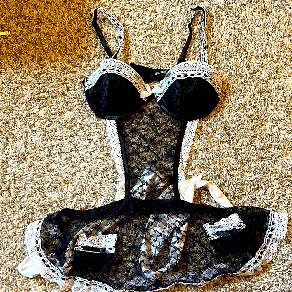 Ladies Maid Outfit